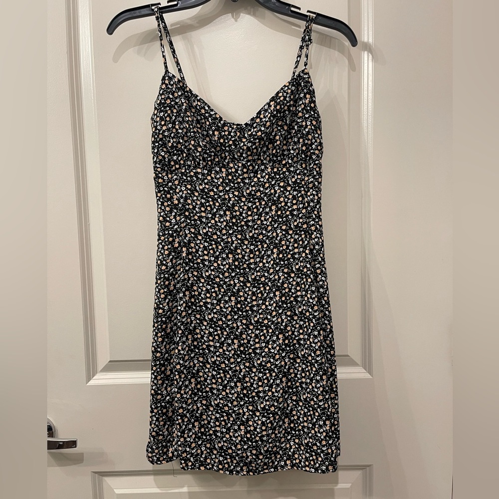 Sundress size medium, fits small